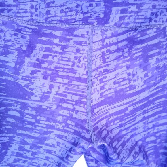 Layers Women's Capri Blue Yoga Pants Size Medium - Picture 4 of 8